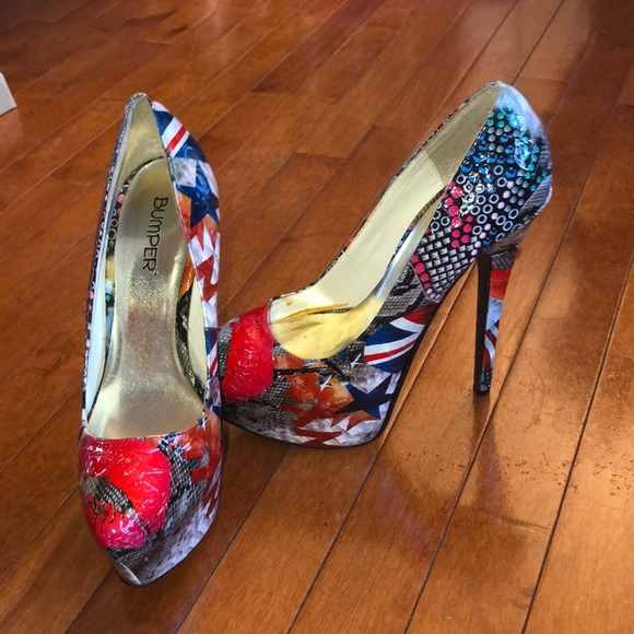 Heels - Picture 2 of 3